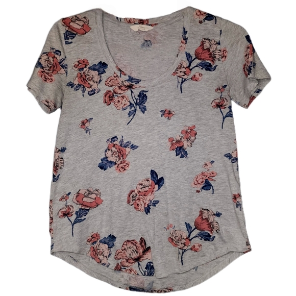 "Allover Roses" Floral Short Sleeve Tee by Lucky Brand - Ladies Small - GUC - Picture 1 of 6
